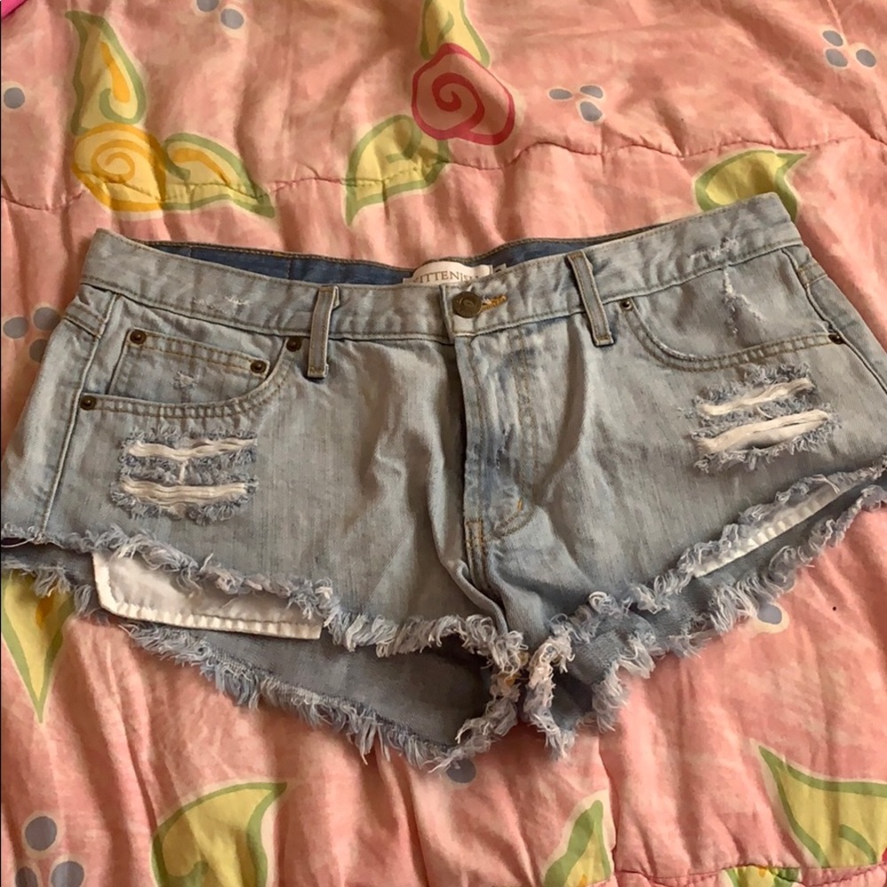 Kittenish denim shorts